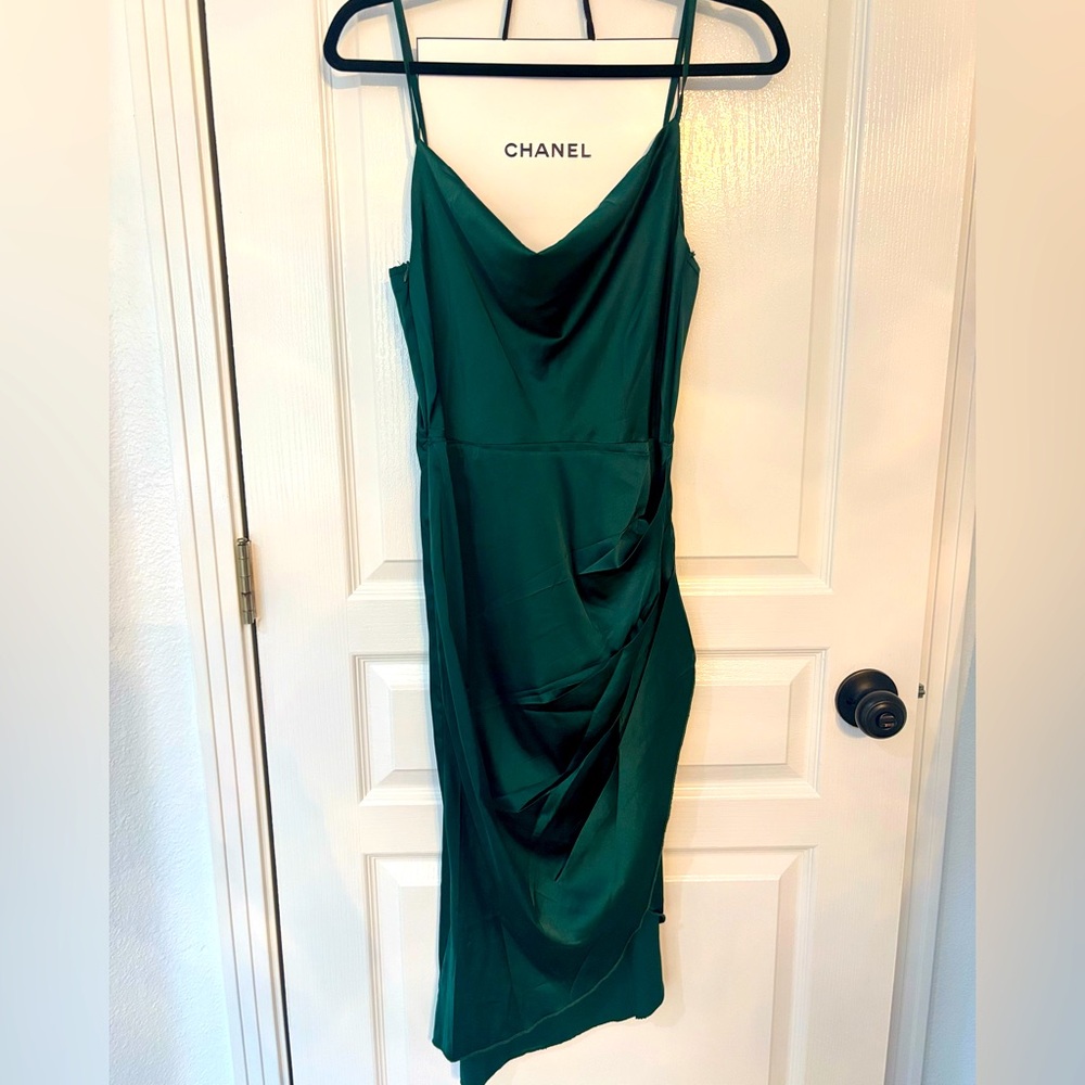 CRASHING PROM Emerald Green Midi Dress with Ruching at breast and slit Sm NWOT - Picture 6 of 12